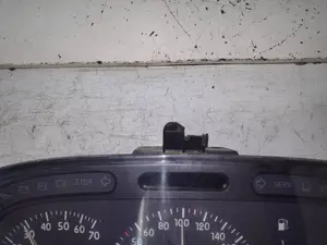 Foto de CUADRO INSTRUMENTOS RENAULT LAGUNA (B56) 2.2 Turbodiesel (113 CV / 83 KW) referencia 216236674 foto 8
