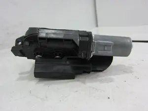 Foto de CERRADURA MALETERO / PORTON PORSCHE MACAN (95BA) referencia 95B827505 foto 4