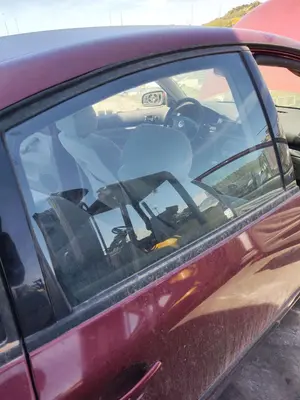 Foto de LUNA TRASERA IZQUIERDA VOLKSWAGEN PASSAT BERLINA (3B3) 1.9 TDI (131 CV / 96 KW) referencia 3B5845025 foto 4