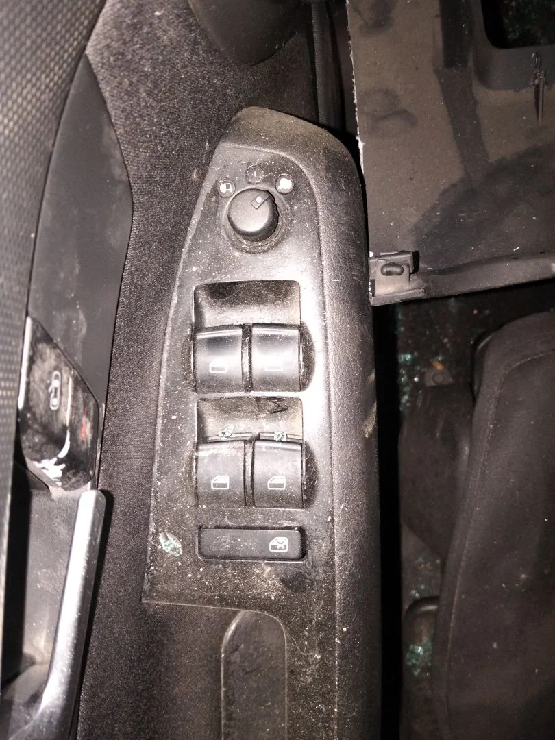 Foto de MANDO ELEVALUNAS DELANTERO IZQUIERDO AUDI A4 BERLINA (8E)