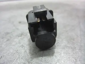 Foto de INTERRUPTOR FORD FOCUS C-MAX (CAP)(2003) 1.8 TDCi Turbodiesel CAT (116 CV / 85 KW) referencia 3M5T13480AB foto 2