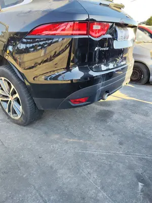 Foto de PARAGOLPES TRASERO JAGUAR F-PACE 3.0 V6 Diesel CAT (301 CV / 221 KW) referencia T4A7389LML foto 3