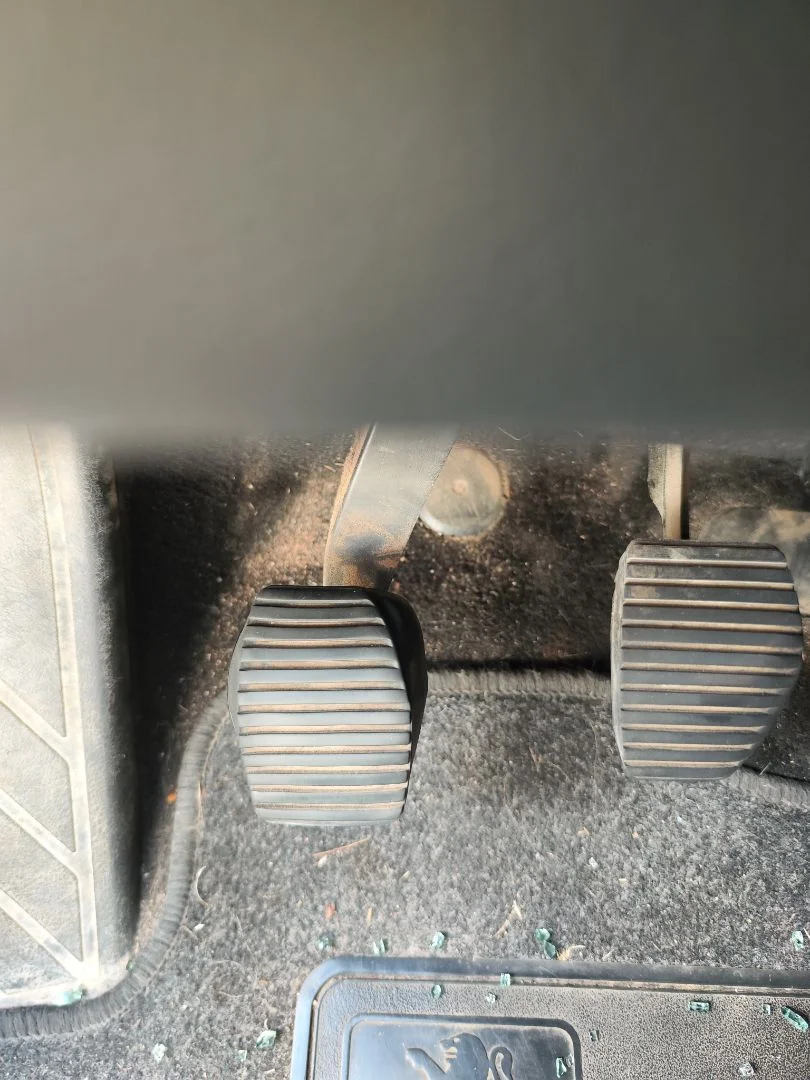 Foto de PEDAL EMBRAGUE PEUGEOT 307 BERLINA (S2) 1.4 16V CAT (KFU / ET3J4) (88 CV / 65 KW)