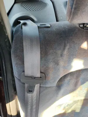 Foto de CINTURON SEGURIDAD TRASERO DERECHO RENAULT LAGUNA (B56) 2.0  (113 CV / 83 KW)