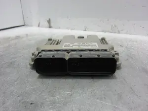 Foto de CENTRALITA MOTOR UCE SEAT LEON (1P1) 1.9 TDI (105 CV / 77 KW) referencia 03G906021LK foto 3