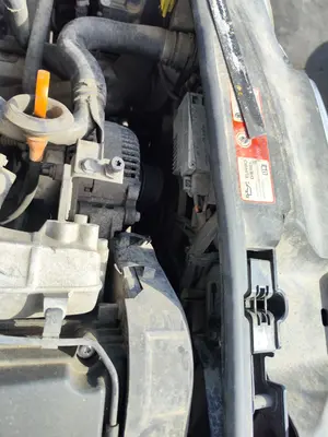 Foto de RADIADOR AGUA AUDI A6 BERLINA (4F2) 2.0 TDI (140 CV / 103 KW) referencia 4F0121251Q