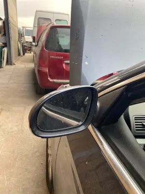 Foto de RETROVISOR IZQUIERDO VOLKSWAGEN PASSAT BERLINA (3C2) 2.0 TDI (140 CV / 103 KW)