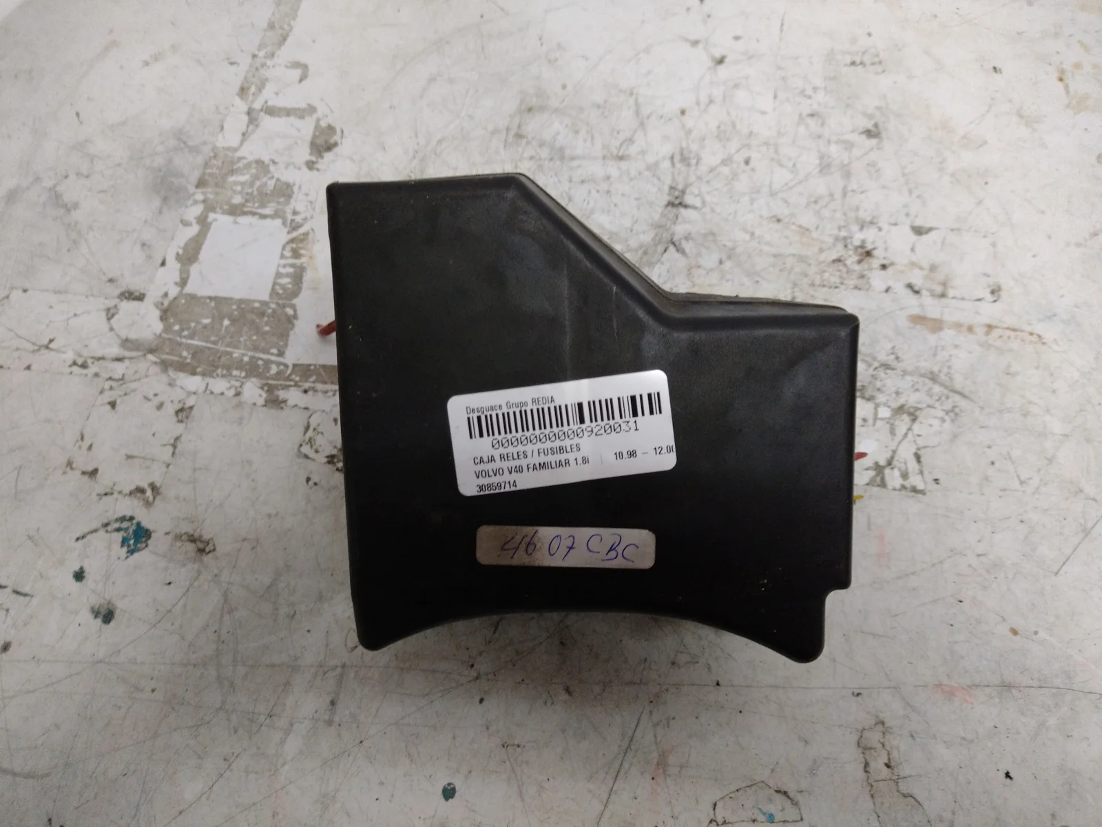 Foto de CAJA RELES / FUSIBLES VOLVO V40 FAMILIAR referencia 30859714