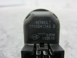 Foto de MANDO RETROVISOR RENAULT MEGANE I CLASSIC (LA0) 2.0 CAT (109 CV / 80 KW) referencia 7700841240 foto 4