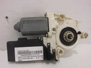 Foto de MOTOR ELEVALUNAS DELANTERO IZQUIERDO SEAT TOLEDO (1M2) 1.9 TDI (90 CV / 66 KW) referencia 959802 foto 2