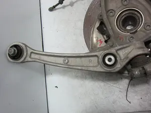 Foto de BRAZO SUSPENSION INFERIOR DELANTERO DERECHO PORSCHE MACAN (95BA) referencia 8K0407156C