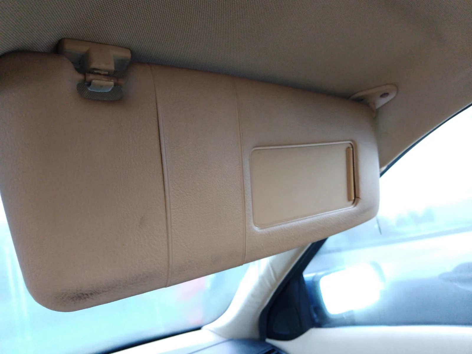 Foto de PARASOL DERECHO BMW SERIE 3 COMPACTO (E46) 2.0 16V Diesel CAT (150 CV / 110 KW)