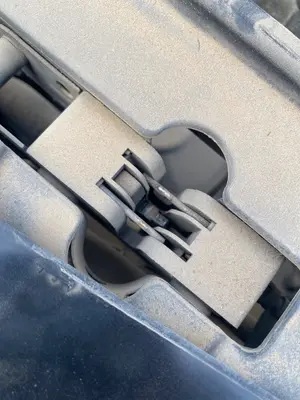 Foto de CERRADURA CAPO VOLKSWAGEN POLO IV (9N3) 1.4 FSI (86 CV / 63 KW)