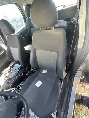 Foto de JUEGO ASIENTOS COMPLETO OPEL MERIVA 1.6 16V (101 CV / 74 KW)