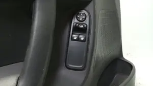 Foto de MANDO ELEVALUNAS DELANTERO IZQUIERDO CITROEN C3 1.4  (73 CV / 54 KW) referencia 96647495XT