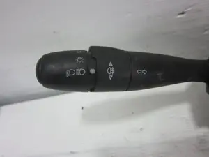 Foto de MANDO MULTIFUNCION CITROEN C3 1.4 HDi (68 CV / 50 KW) referencia 282945 foto 5