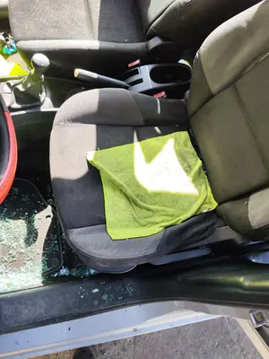 Foto de ASIENTO DELANTERO IZQUIERDO PEUGEOT 207 1.6 16V HDi (90 CV / 66 KW)