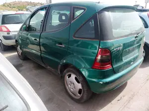 Foto de PASO RUEDA TRASERO IZQUIERDO MERCEDES-BENZ CLASE A (BM 168) 1.9 CAT (125 CV / 92 KW) referencia A1686985730