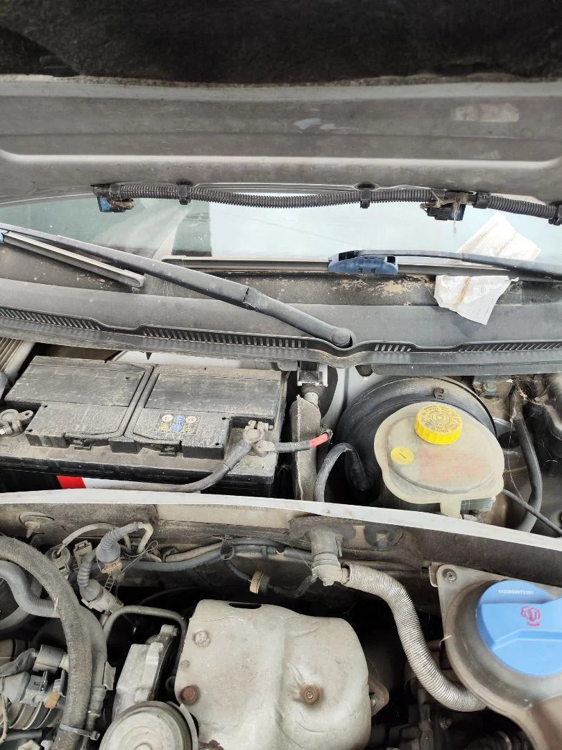 Foto de MOTOR LIMPIA DELANTERO AUDI A6 BERLINA (4B2) 2.5 V6 24V TDI (150 CV / 110 KW)