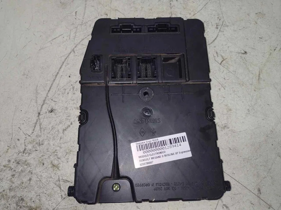 Foto de MODULO ELECTRONICO RENAULT MEGANE II BERLINA 5P referencia 8200780007