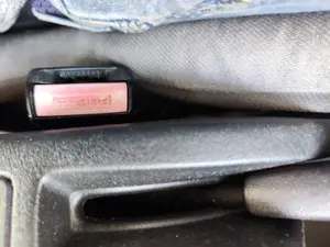 Foto de PRETENSOR AIRBAG IZQUIERDO PEUGEOT 307 (S1)(04.2001) 1.6 16V CAT (109 CV / 80 KW)