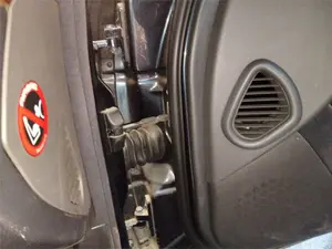 Foto de RETENEDOR PUERTA MERCEDES-BENZ CLASE S (BM 220) BERLINA