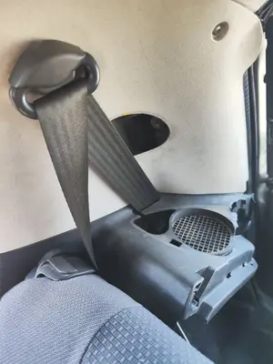 Foto de CINTURON SEGURIDAD TRASERO DERECHO FIAT II PUNTO (188) BERLINA 1.3 JTD CAT (69 CV / 51 KW)