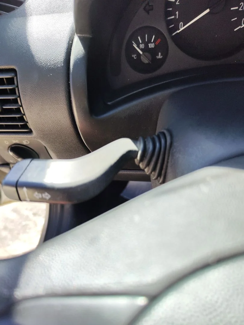 Foto de MANDO INTERMITENTES OPEL CORSA C 1.2 16V CAT (Z 12 XE / LW4) (75 CV / 55 KW)
