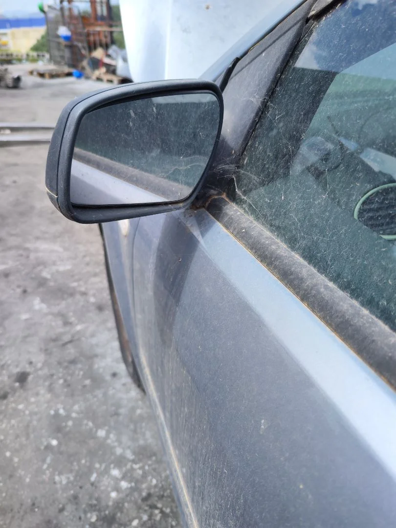 Foto de RETROVISOR IZQUIERDO FORD FOCUS BERLINA (CAP) 1.8 TDCi Turbodiesel CAT (116 CV / 85 KW) referencia 1500619