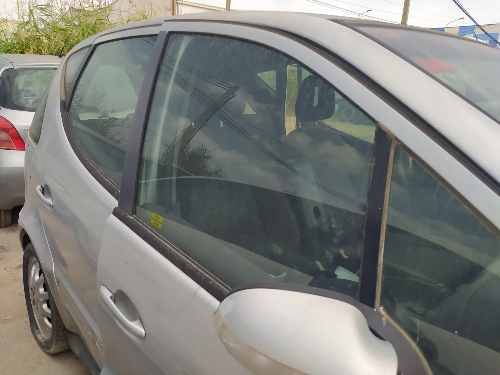 Foto de LUNA DELANTERA DERECHA MERCEDES-BENZ CLASE A (BM 168) 1.7 CDI Diesel CAT (95 CV / 70 KW) referencia A1687251210