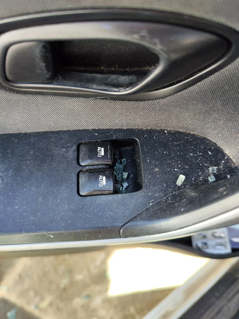 Foto de MANDO ELEVALUNAS DELANTERO IZQUIERDO KIA CEED (JD) 1.4 CAT (99 CV / 73 KW)