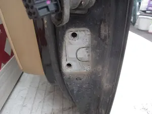 Foto de PUERTA DELANTERA IZQUIERDA VOLKSWAGEN PASSAT BERLINA (3C2) 2.0 TDI (140 CV / 103 KW) foto 4