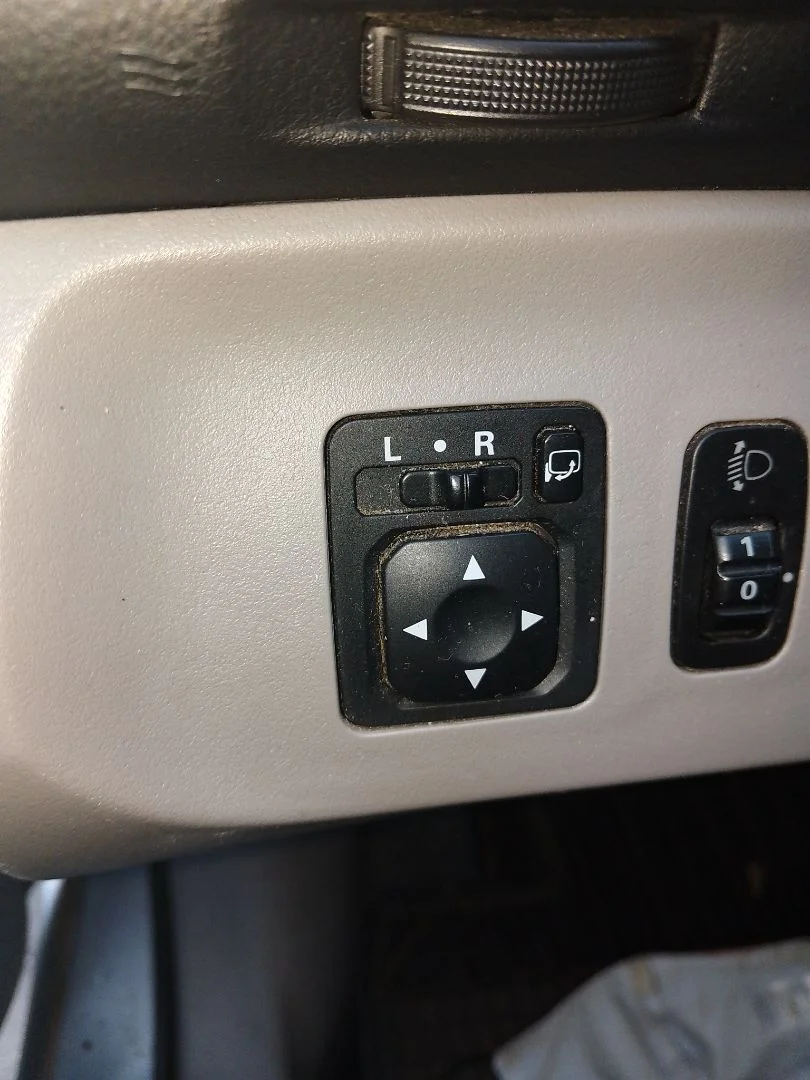 Foto de MANDO RETROVISOR MITSUBISHI GRANDIS (NA0W) 2.0 DI-D CAT (136 CV / 100 KW)