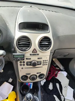 Foto de CONSOLA CENTRAL OPEL CORSA D 1.3 16V CDTI (75 CV / 55 KW)