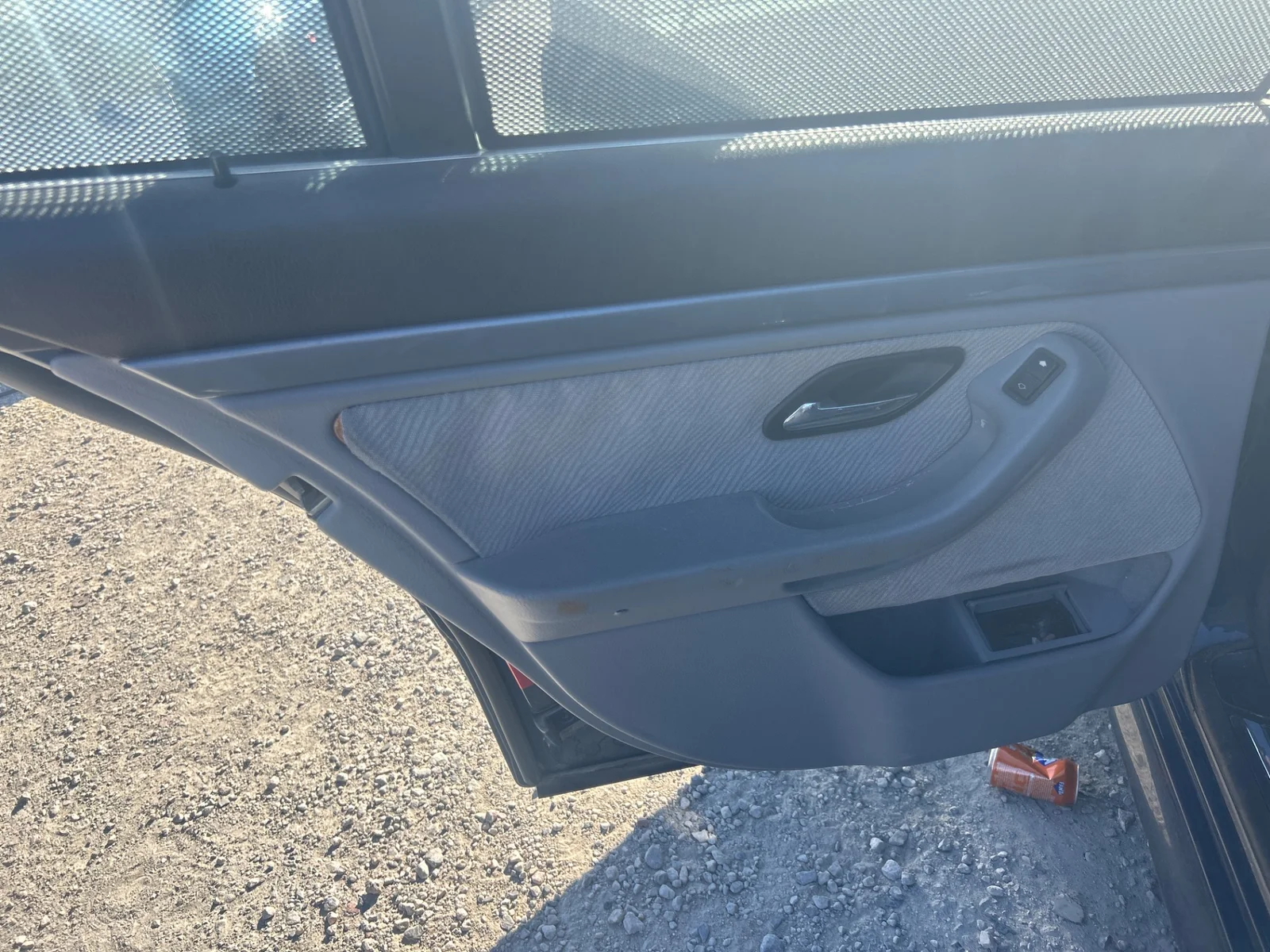 Foto de GUARNECIDO PUERTA TRASERA IZQUIERDA BMW SERIE 5 TOURING (E39) 2.0 24V (150 CV / 110 KW)