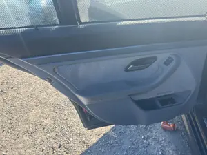Foto de GUARNECIDO PUERTA TRASERA IZQUIERDA BMW SERIE 5 TOURING (E39) 2.0 24V (150 CV / 110 KW)