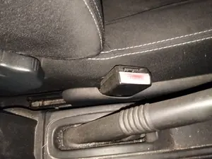 Foto de ENGANCHE CINTURON DELANTERO IZQUIERDO DACIA DUSTER I 1.2 16V TCE CAT (125 CV / 92 KW)
