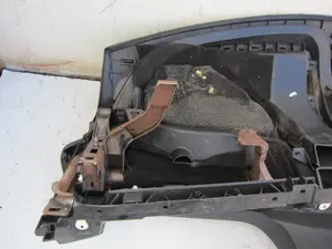 Foto de SALPICADERO PEUGEOT 208 1.4 HDi FAP (68 CV / 50 KW) referencia 9672829980 foto 8