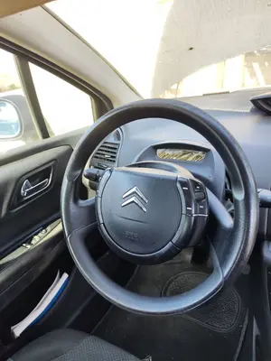 Foto de VOLANTE CITROEN C4 COUPE 1.4 16V (88 CV / 65 KW) referencia 96823701ZD
