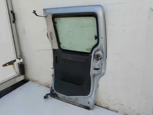Foto de PUERTA TRASERA DERECHA CITROEN BERLINGO 1.6 16V HDi (90 CV / 66 KW) foto 3