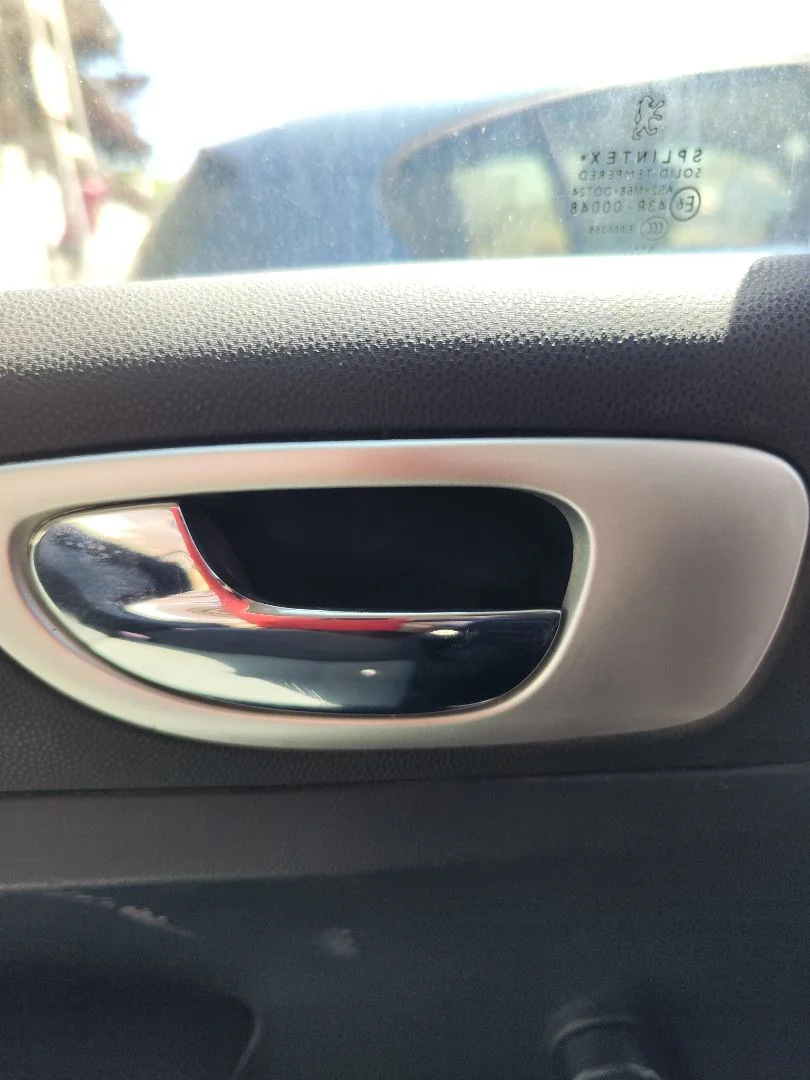 Foto de MANETA INTERIOR DELANTERA IZQUIERDA PEUGEOT 307 BERLINA (S2) 1.4 16V CAT (KFU / ET3J4) (88 CV / 65 KW)