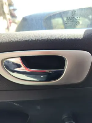 Foto de MANETA INTERIOR DELANTERA IZQUIERDA PEUGEOT 307 BERLINA (S2) 1.4 16V CAT (KFU / ET3J4) (88 CV / 65 KW)