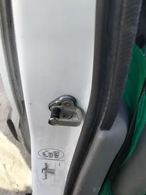 Foto de RETENEDOR PUERTA RENAULT KANGOO I (F/KC0) 1.9 dCi Diesel CAT (84 CV / 62 KW)