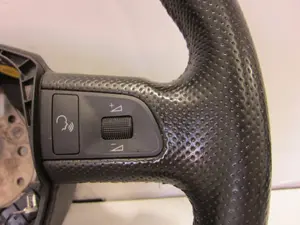 Foto de VOLANTE AUDI A6 BERLINA (4F2) 4.2 V8 40V (335 CV / 246 KW) referencia 4F0124A foto 3