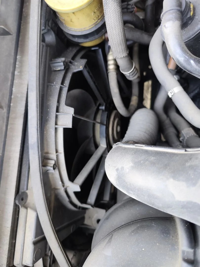 Foto de ELECTROVENTILADOR RENAULT SCENIC I (JA...) 1.9 dCi Diesel CAT (102 CV / 75 KW) referencia 7701070217