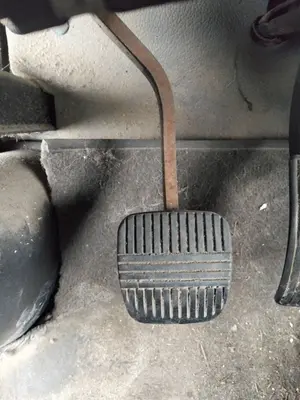 Foto de PEDAL FRENO NISSAN CABSTAR E 3.0 Diesel (120 CV / 88 KW)