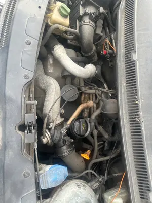 Foto de MOTOR COMPLETO VOLKSWAGEN T5 TRANSPORTER BUS (7H) 2.5 TDI (131 CV / 96 KW)