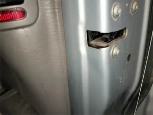 Foto de CERRADURA PUERTA DELANTERA DERECHA CHRYSLER VOYAGER (RG)