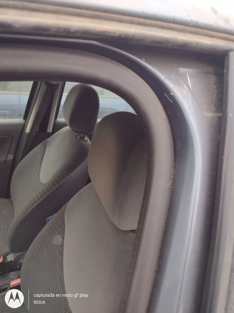Foto de GOMAS CONTORNO PUERTA CITROEN C3 1.4 HDi (68 CV / 50 KW)