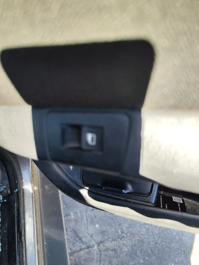 Foto de MANDO ELEVALUNAS TRASERO DERECHO BMW SERIE X5 (E53) 3.0 Turbodiesel CAT (218 CV / 160 KW)